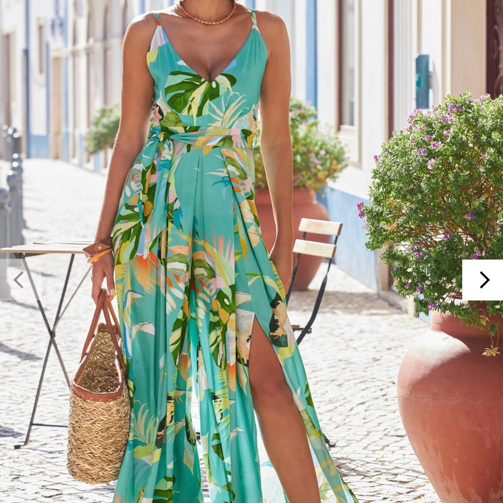 Boston Proper Island.print jumpsuit. Size 8